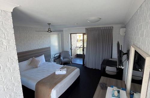 Bongaree Hotel | Bribie Waterways Motel