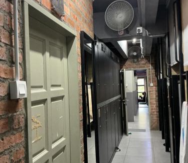 Tanah Rata Hotel | BRICKS Backpackers Sleepbox