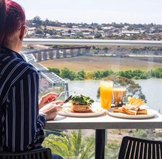 Murray Bridge Hotel | Bridgeport Hotel