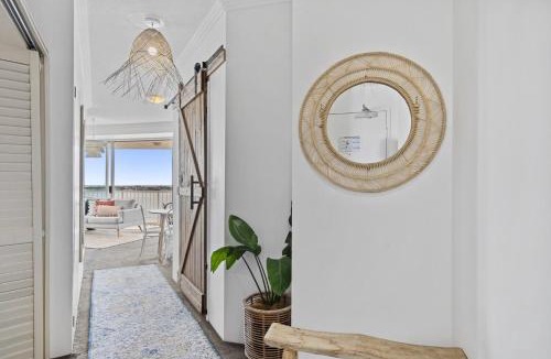 Labrador Apartment | Bright 2 Bed Apartment with Ocean Views