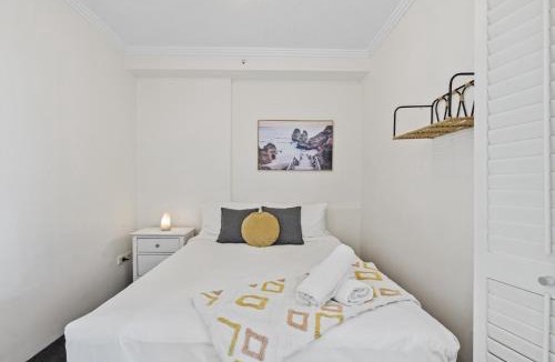 Labrador Apartment | Bright 2 Bed Apartment with Ocean Views