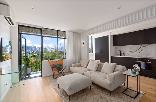 Glebe Apartment | Bright 2-Bed Apt with Spectacular Bridge Views