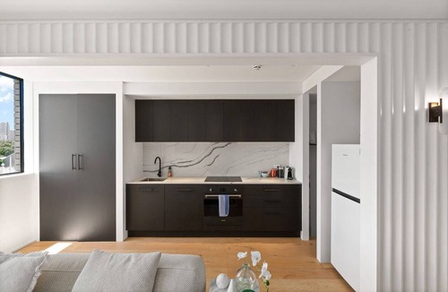 Glebe Apartment | Bright 2-Bed Apt with Spectacular Bridge Views