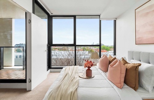 Abbotsford Apartment | Bright 2BR Apartment Close to the Yarra