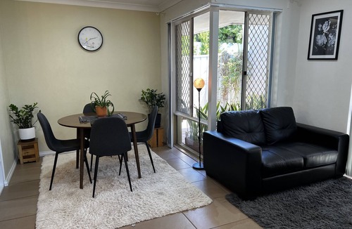 Marangaroo House | Bright and beautiful home in Marangaroo, short drive to Perth CBD and beach.
