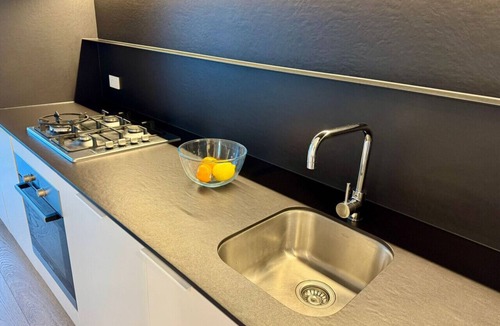 South Yarra Apartment | Bright and modern 1BD in heart of South Yarra!