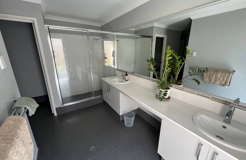 South Bunbury House | Bright Holiday Home