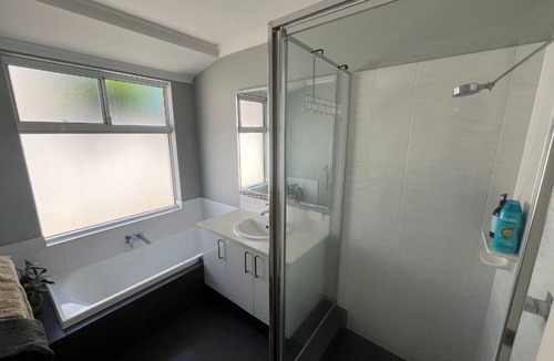 South Bunbury House | Bright Holiday Home