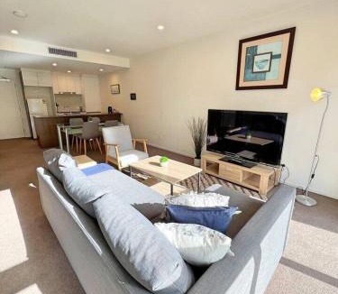 Braddon Apartment | Bright in Braddon! 1 bd 1bth Apt