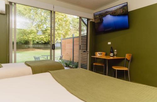 Bright Hotel | Bright Motor Inn
