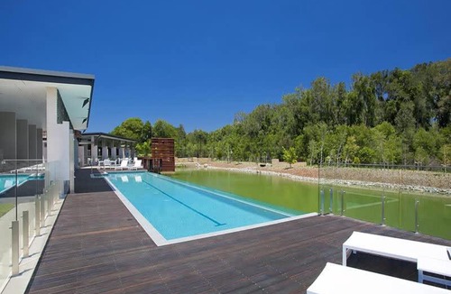 Noosa Heads House | Bright spacious Noosa family home