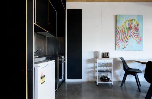 South Launceston Apartment | Bright Studio in Launceston CBD