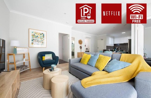 Booragoon Apartment | Bright Trendy 3BR Apt - Walk to River & Shops