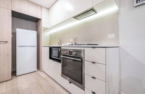 South Yarra Apartment | Brightly place 1BR1BA in Southyarra WIFI Balcony