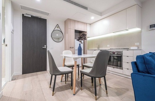 South Yarra Apartment | Brightly place 1BR1BA in Southyarra WIFI Balcony