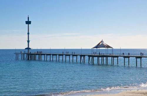 Brighton Apartment | Brighton Escape - Seaside Living near Dining and Jetty