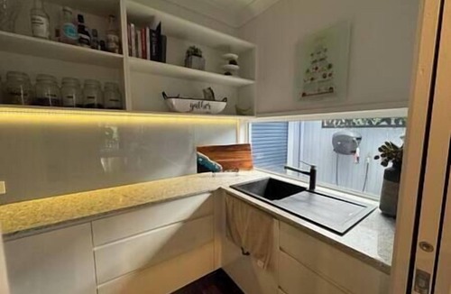 Brighton House | Brighton Retreat (EV ready)