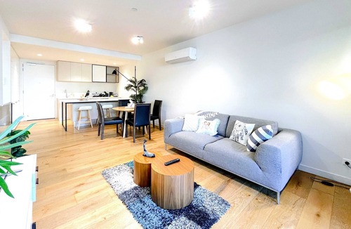 Werribee South Apartment | Brilliant Quay Blvd Apt Close to Wyndham Harbour