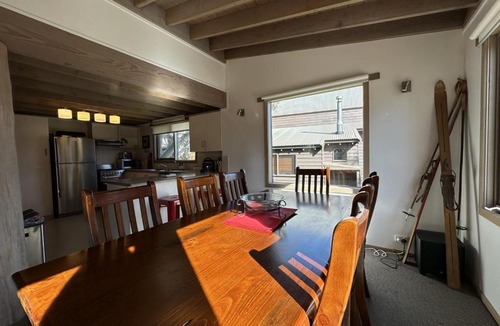 Dinner Plain Ski Chalet | Brindabella Chalet alpine-getaways