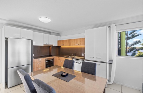 Birtinya Apartment | Broadwater and Saltwater on the Peninsula.