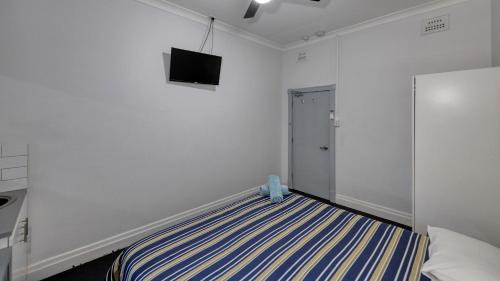 Parkes Hotel | Broadway Hotel