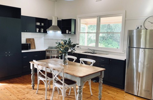 Shepparton East House | Broken River Farm Cottage, 3-bedroom in a rural setting