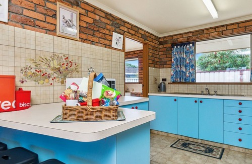 Iluka Apartment | Bromeliads Bring your pets