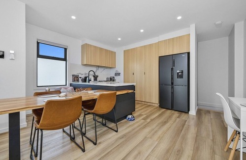Brooklyn House | Brooklyn Bliss - Amidst Nature's Charm!
