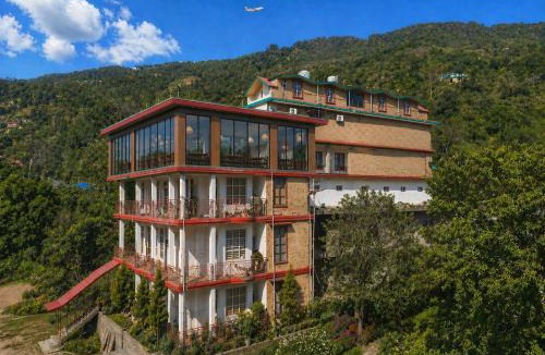 Arki Hotel | Brother's Hotel & Restaurant Chamakripul