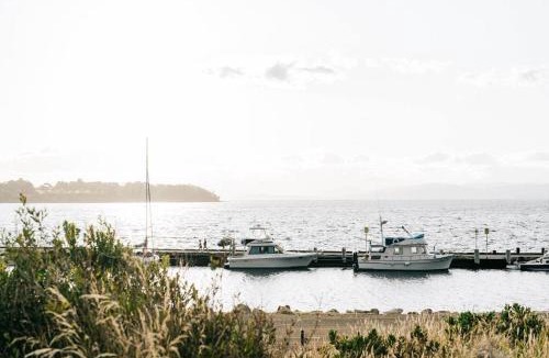 Alonnah Bed & Breakfast | Bruny Boathouse