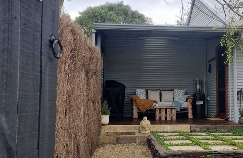 Ocean Beach Apartment | Brushwood Studio - Eco Hideaway - Denmark WA
