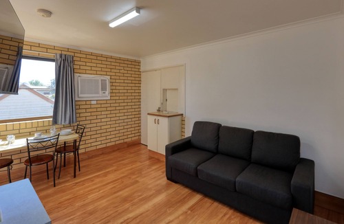 Roma Hotel | Bryants Motel Roma
