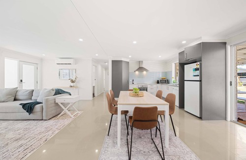 Buddina House | Buddina Bliss: Pet-friendly Retreat by the Beach