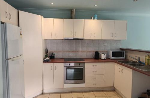 Greystanes House | Budget Queen Room - 49a4