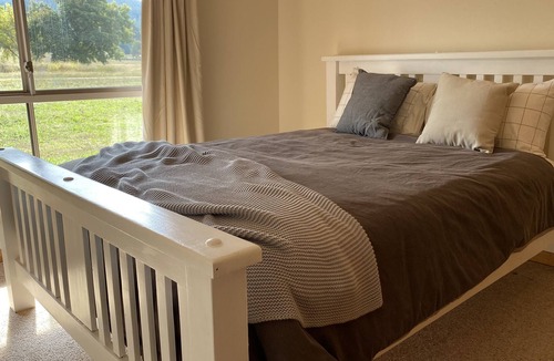 Wangaratta Forward House | Buffalo River Getaway