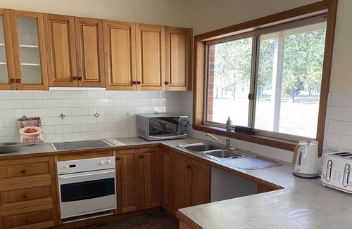Wangaratta Forward House | Buffalo River Getaway