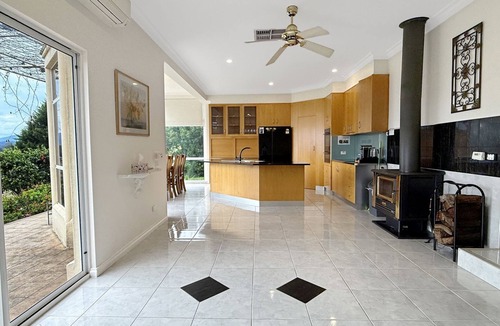 Merriang House | Buffalo River Retreat - 5 Bedroom