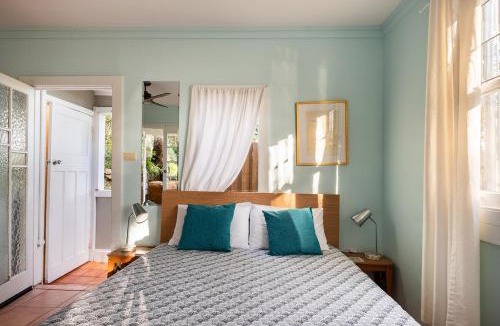 Bundeena House | Bundeena Beach Shack with view
