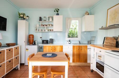 Bundeena House | Bundeena Beach Shack with view