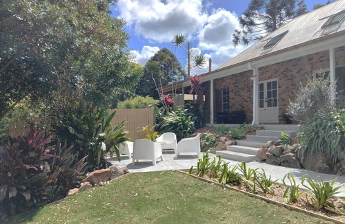 North Maleny House | Bunya - Private 4 Bedroom 2 Bathroom House