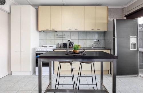 Tootgarook Apartment | Burdett Beach Studio