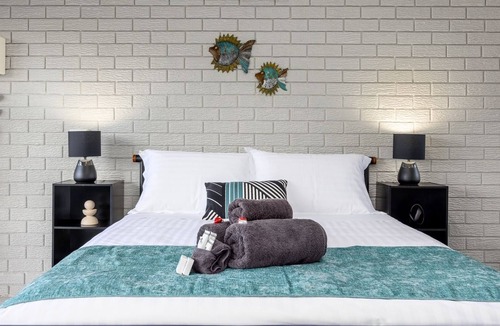 Tootgarook Apartment | Burdett Beach Studio