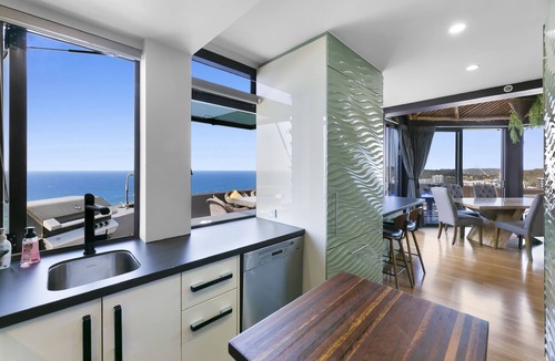 Burleigh Heads Apartment | Burleigh Esplanade Apartments