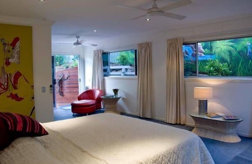 Burleigh Heads Bed & Breakfast | Burleigh On View - Stunning views of the coastline!