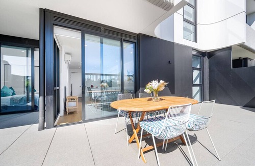 Burwood East Apartment | Burwood Boulevard Beauty