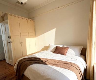 Burwood House | Burwood quiet share stay