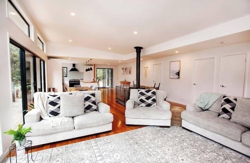 Adventure Bay House | Bush and Beach Family Retreat