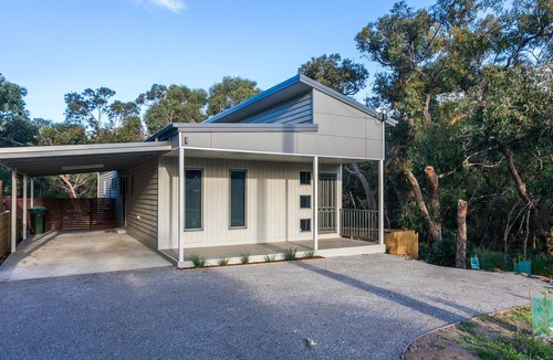 Anglesea House | Bush Surrounds On Weir