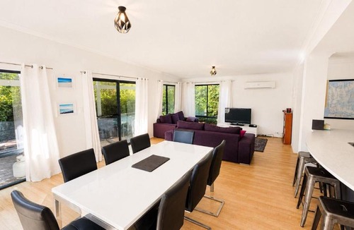 Broadwater House | Busso Escape