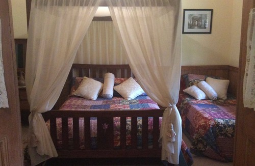 Nirranda House | Butterfly Farm Bed and Breakfast